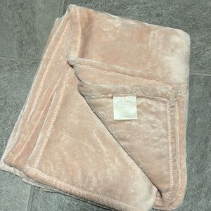 EUC Kate Spade Throw Blanket